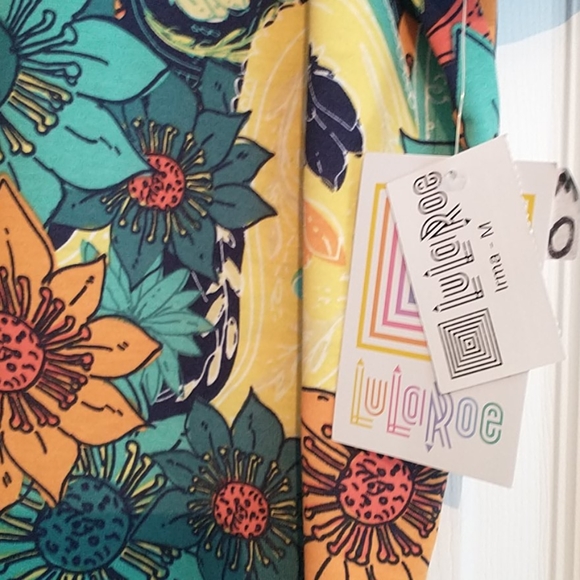 Lularoe Irma Top - Picture 3 of 5